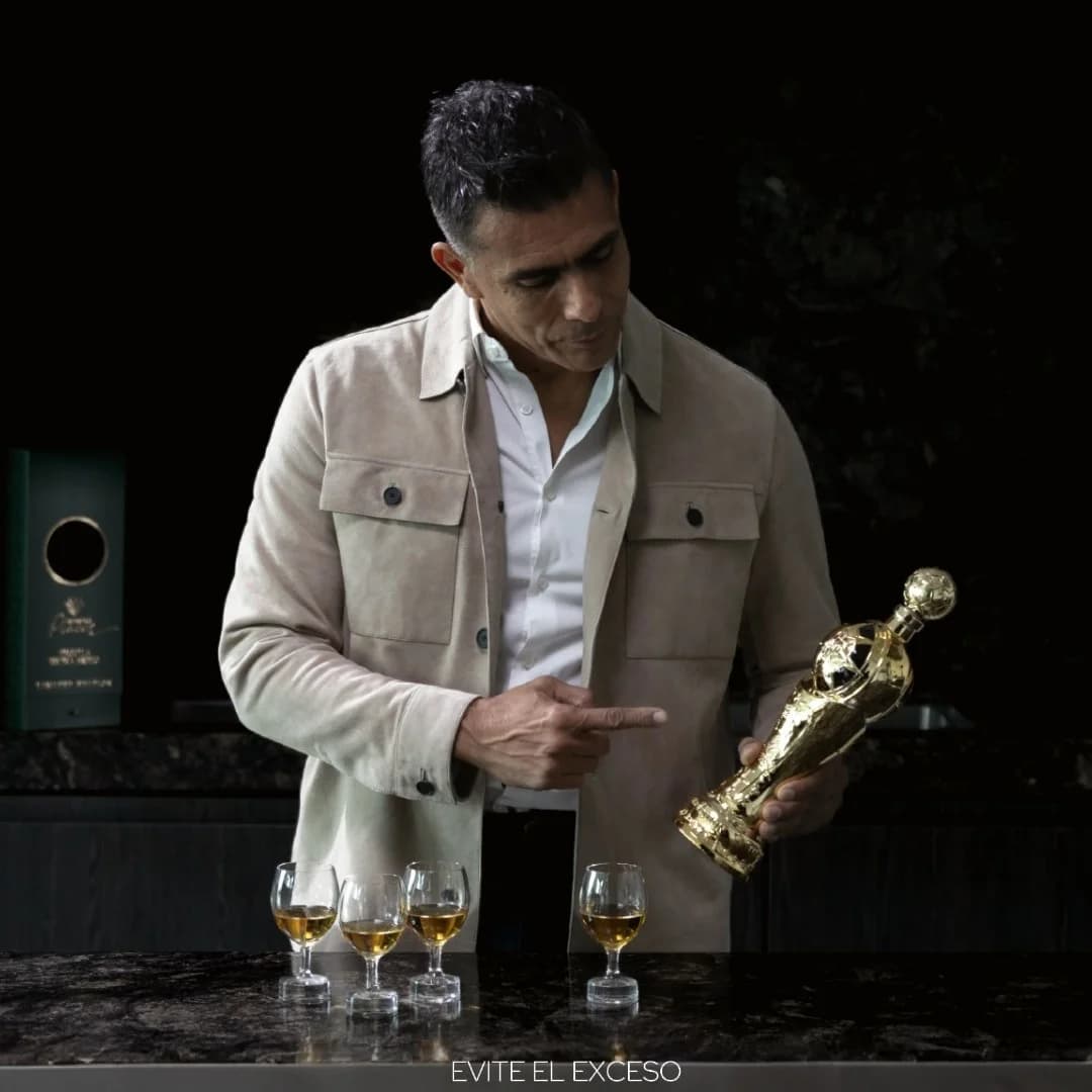 Nuestro Placer Extra Añejo — edición FIFA World Cup 2026 (2)